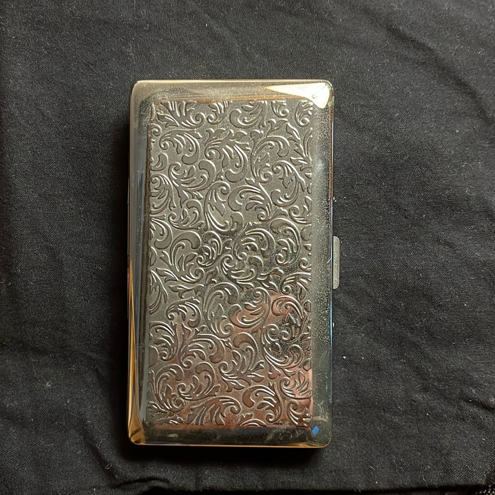 Silver Victorian Scroll (7 Kings) Metal-Plated Cigarette Case
